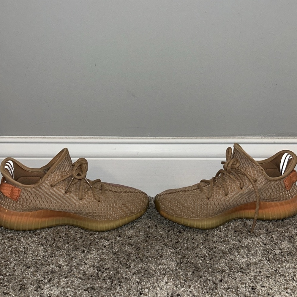 Yeezy Boost - image 4